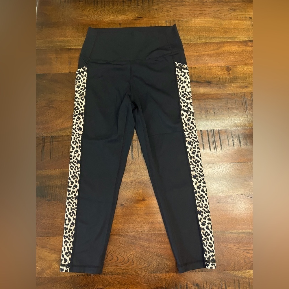 Zyia Active Leopard Side Panel Leggings | Size 6–8
